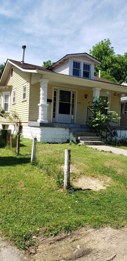 Building Photo - 2 Bedroom 1 Bathroom Home Available Now
