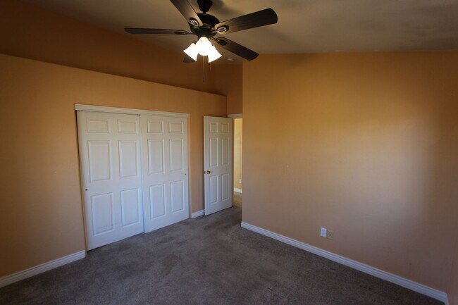 Building Photo - 3250 S Litzler Dr