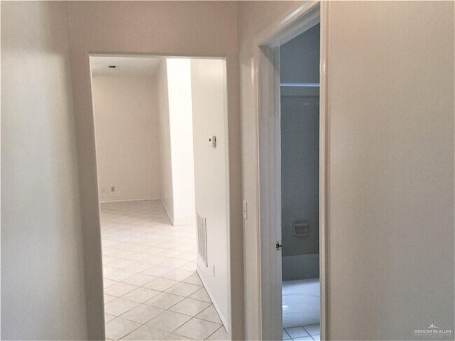 Building Photo - 24 N 43rd St