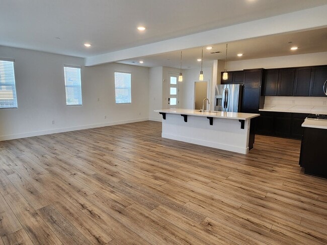 Building Photo - Brand New Townhome in South Carson City