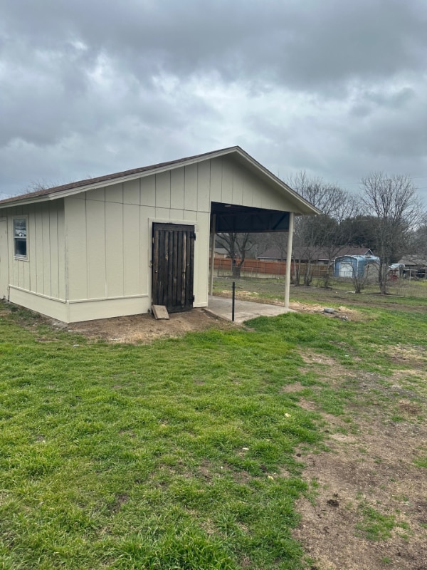 Building Photo - 409 Skyline Cir