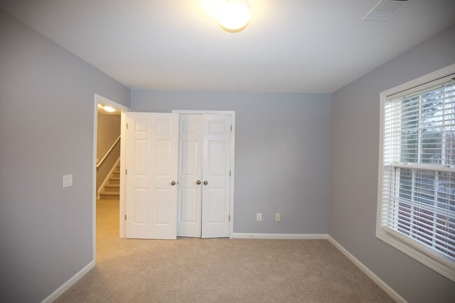 Building Photo - 7897 The Lakes Point