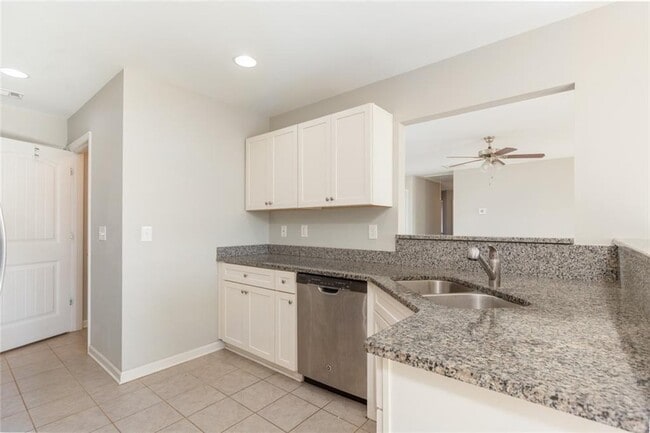 Building Photo - 82 Gray Field Ct
