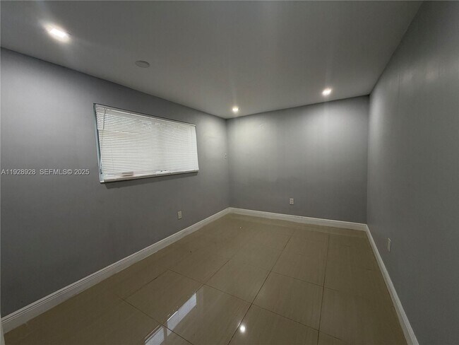 Building Photo - 45 NW 99th St