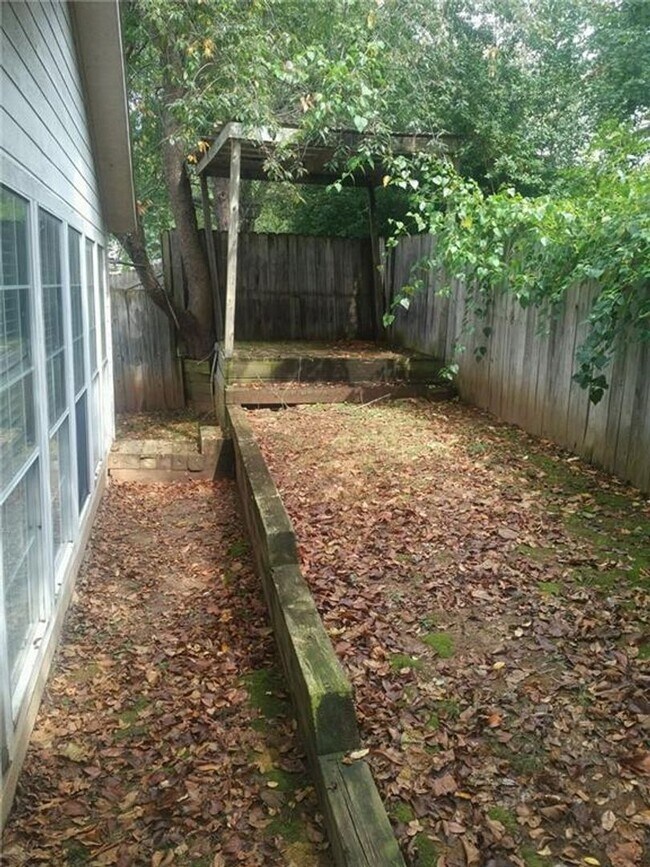 Building Photo - 1754-1756 Pointer Ln