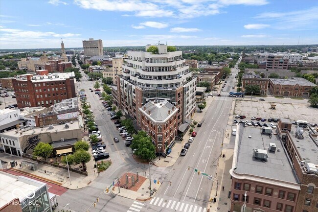 Building Photo - 333 Massachusetts Ave