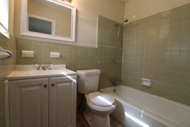Building Photo - 3303 Brookbend Dr
