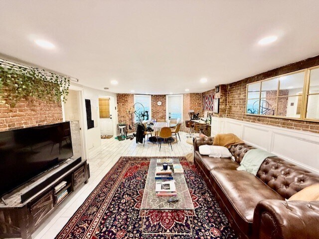 Building Photo - 482 Columbus Ave