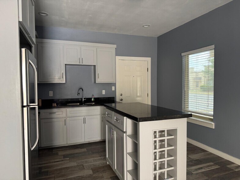 Building Photo - 2117 Taxco Ct