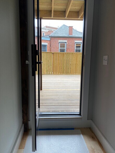 Building Photo - 45 Market St