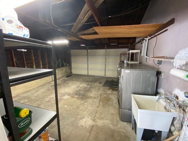 Building Photo - Beautiful La Mesa Single Family Home! Gourmet Kitchen! Large Enclosed Backyard!