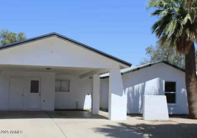 Building Photo - 10416 W Devonshire Ave