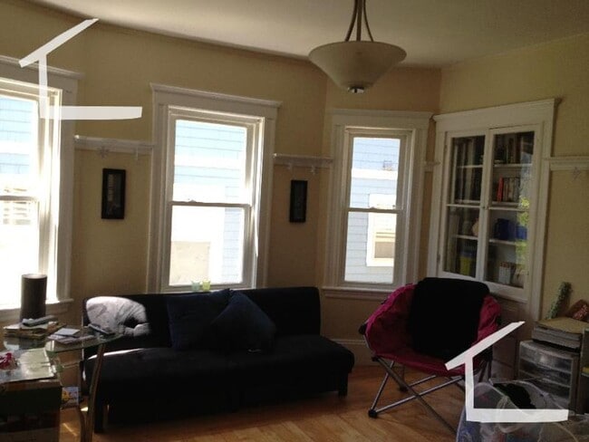 Building Photo - 3 Bed 1 Bath in Brighton 9/1