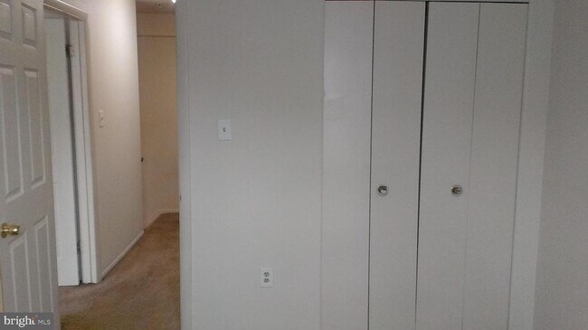 Building Photo - 4809 Berwyn House Rd