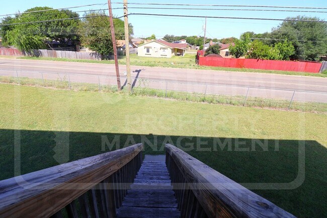 Building Photo - 1708 Spring Rose Cir