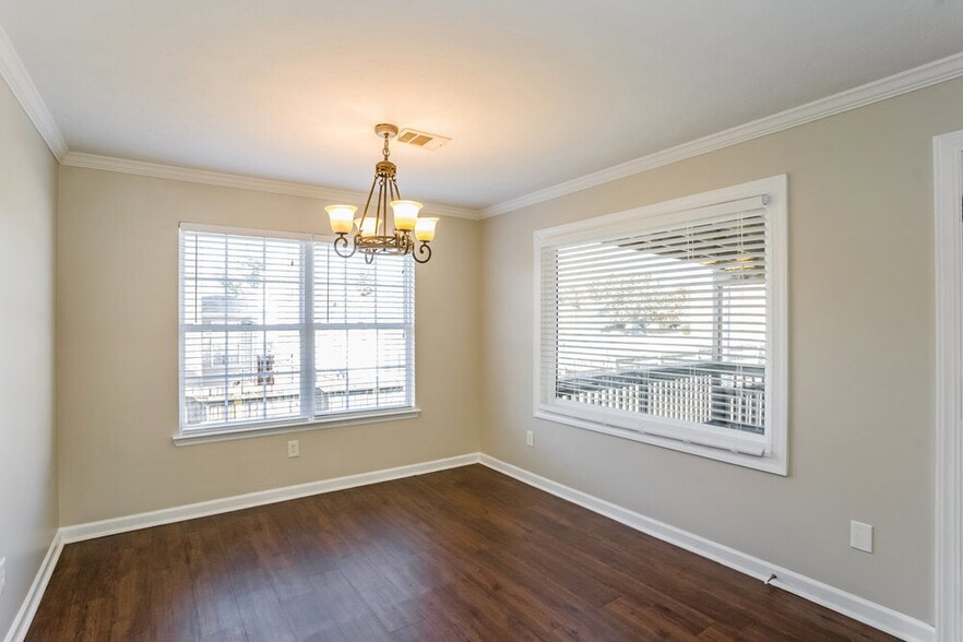 Building Photo - 208 Chandler's Pass Ct