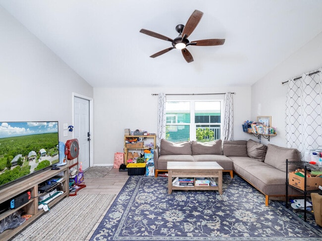 Building Photo - 29283 Coconut Palm Dr