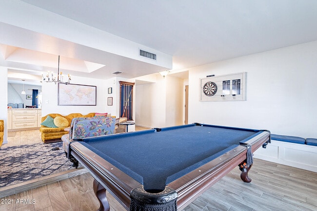 Building Photo - 4353 E Pearce Rd