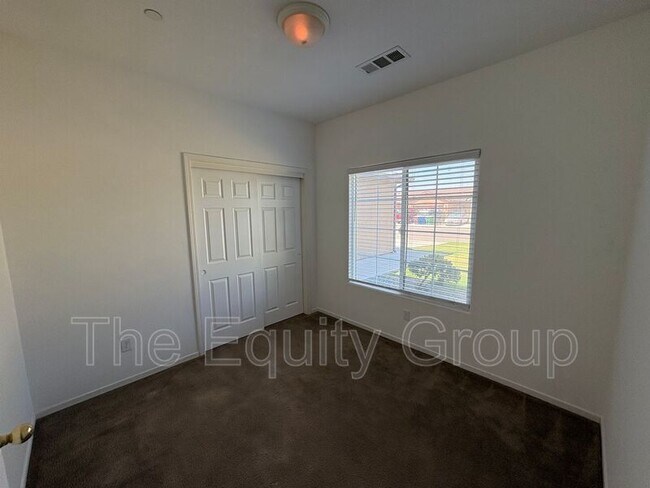 Building Photo - 30910 Jackrabbit St