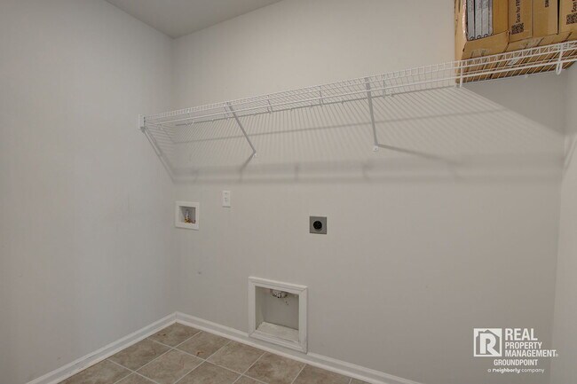 Building Photo - 137 Paddle Boat Wy