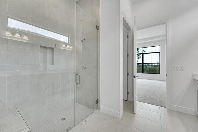 Building Photo - 13920 Vivant Dr