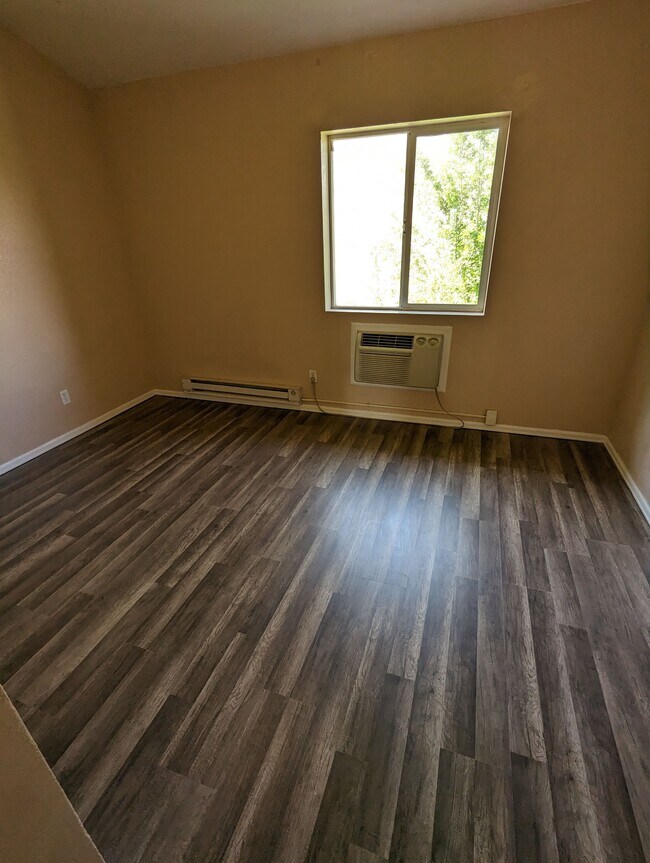 Building Photo - Oakshire D