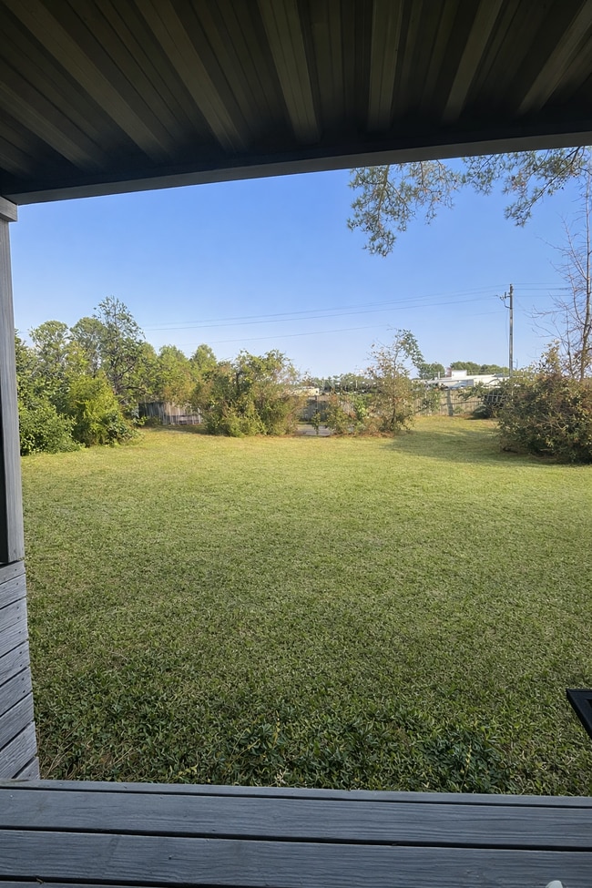 BACKYARD - 3412 Camellia Cir