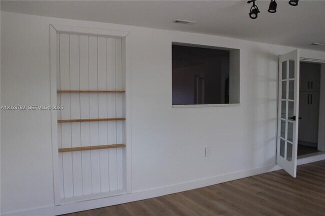 Building Photo - 3827 SW 88th Ct