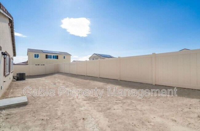 Building Photo - 4314 W Ave J 1