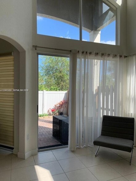 Building Photo - 8041 NW 114th Pl