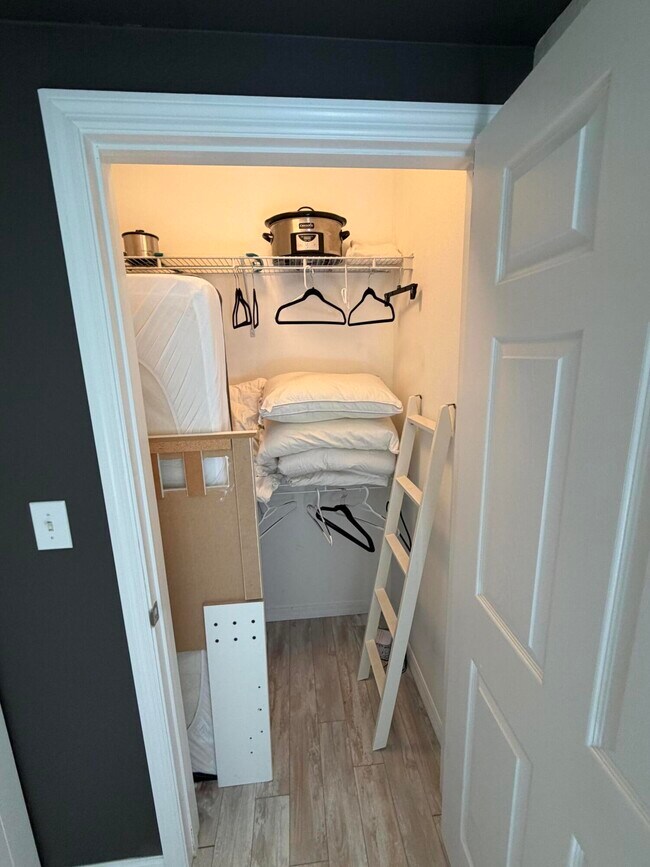 Building Photo - 6521 Emerald Dunes Dr