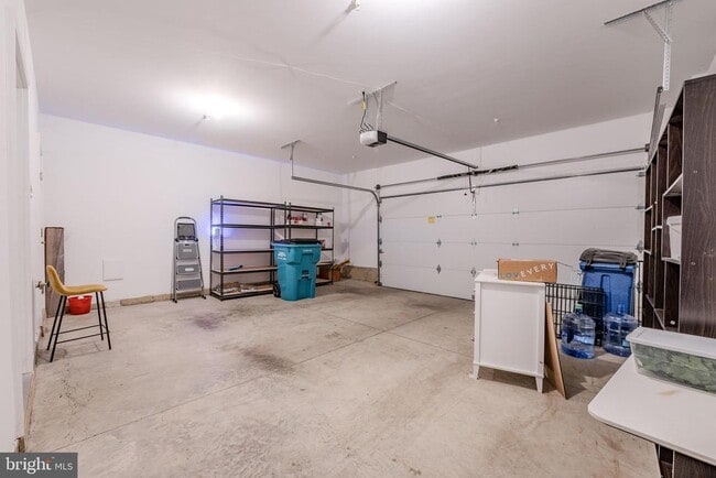 Building Photo - 11382 Emerald Park Rd