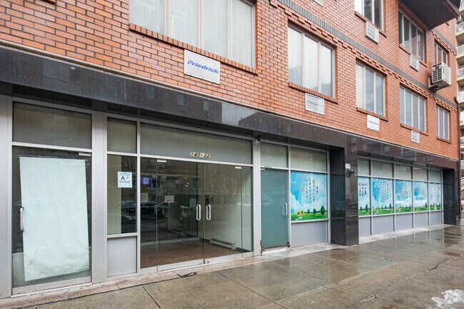 Entrance - 140-32 Cherry Ave