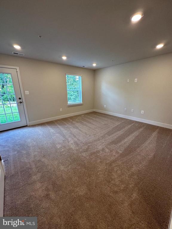 Building Photo - 2318 Woodlands Rd