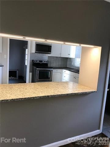 Building Photo - 5027 Baylor Dr