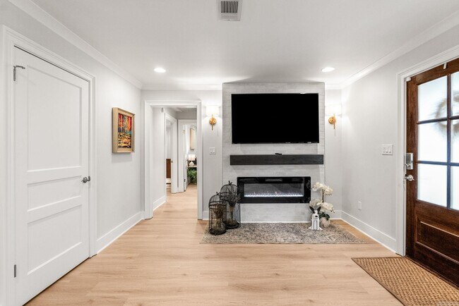 Building Photo - 1628 Pine Valley Rd