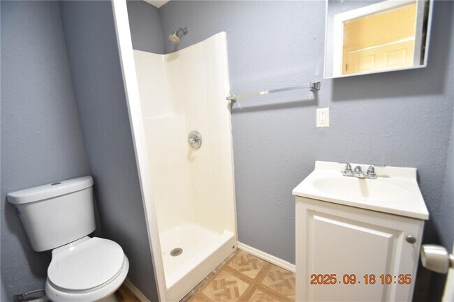 Building Photo - 9432 84th St
