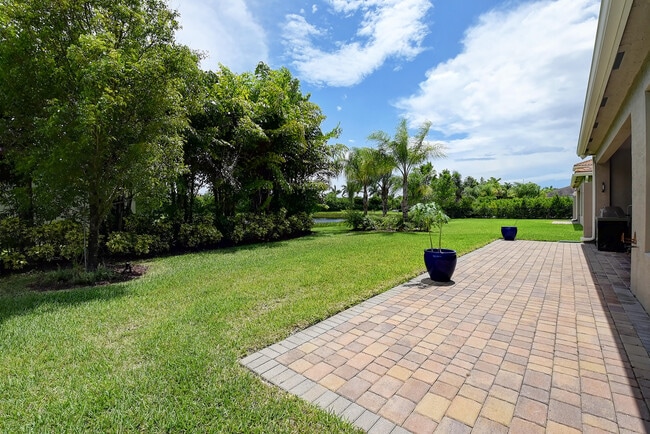 Building Photo - 9748 Celtic Sea Ln