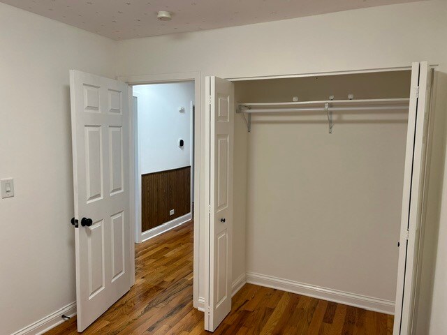 Building Photo - 1805 Jamestown Cir