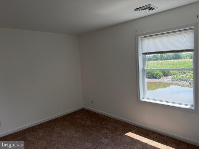 Building Photo - 132 Riverview Ave