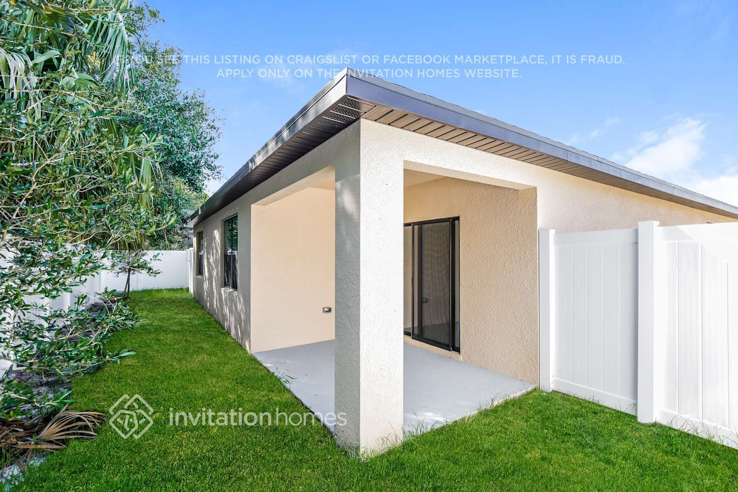 Building Photo - 9671 Seaspray Dr