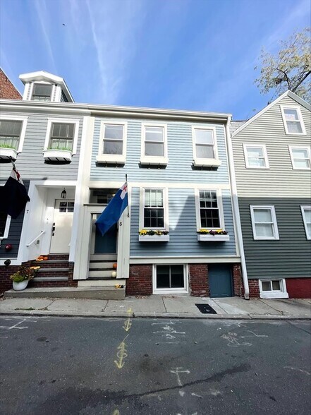 Building Photo - 5 Hancock St