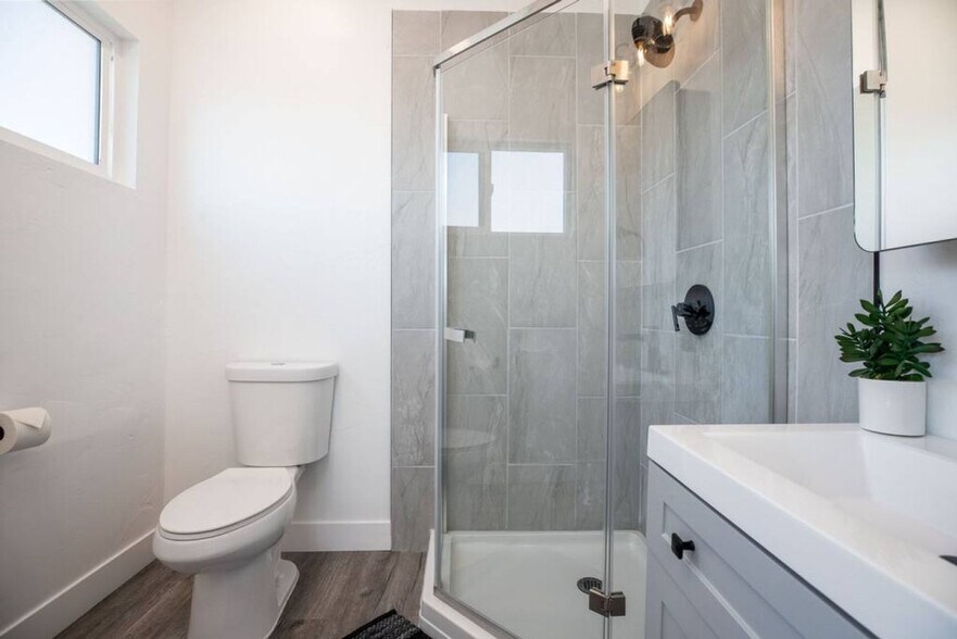 Building Photo - 677 S 700 E