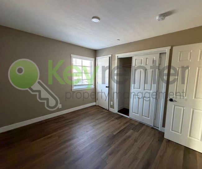 Building Photo - 4403 6th Ave