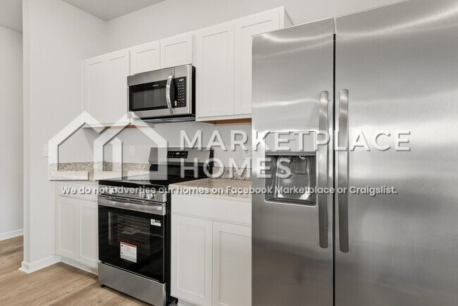 Building Photo - 10415 Patton Ln