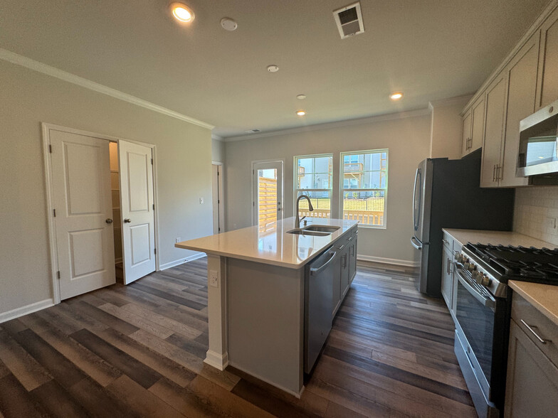 Building Photo - Room in Townhome on Castle Loch Ln