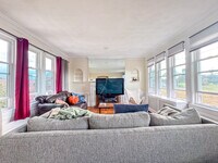 Building Photo - 28 Manet Rd