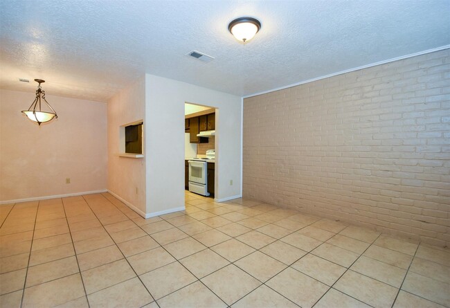 Building Photo - 1524 Beaumont Rd