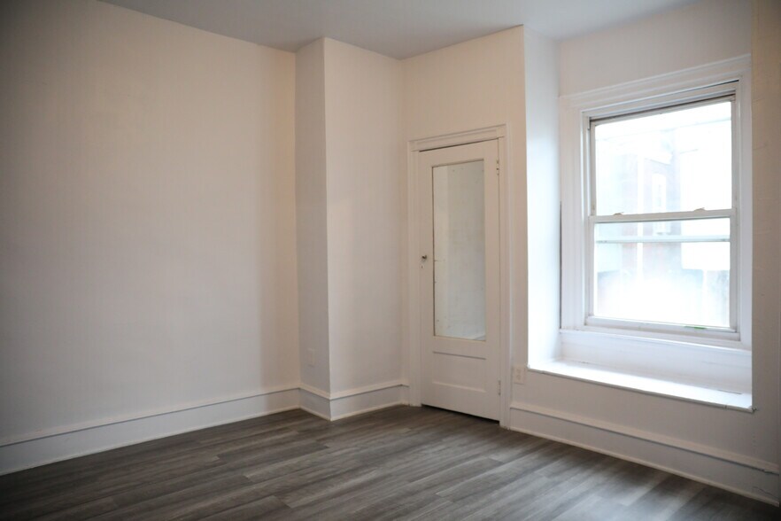 Building Photo - 4826 N Camac St