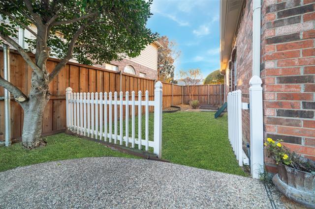 Building Photo - 8228 Novaro Dr